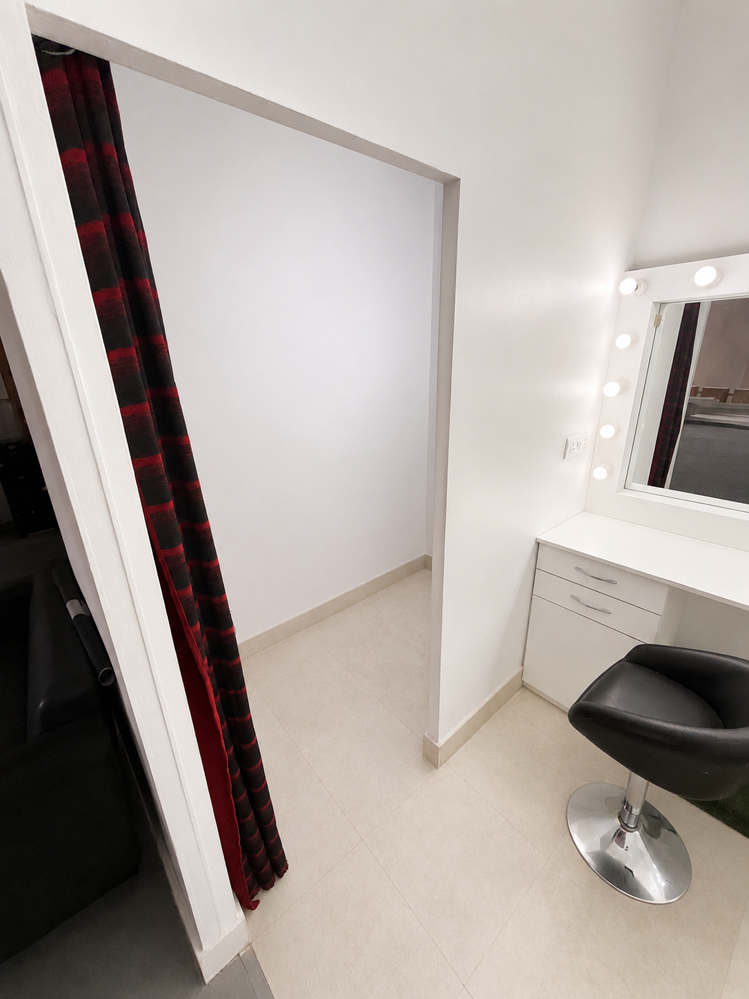Simple Studio Booking